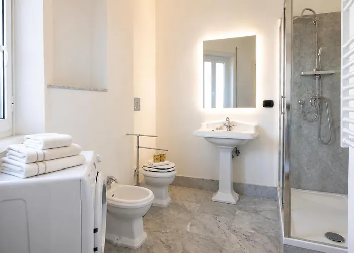 Elegantis Trastevere With Terrace - Comfort In Charming District * Rom