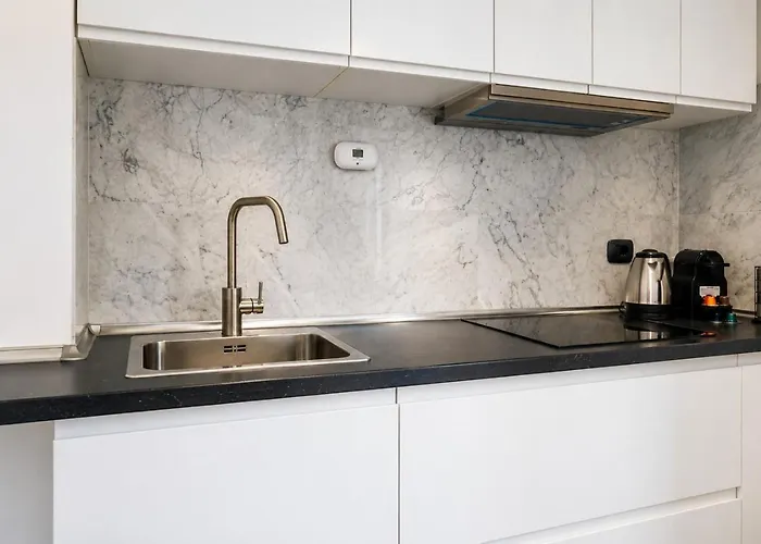 Elegantis Trastevere With Terrace - Comfort In Charming District Rom