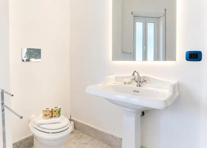 Apartment Elegantis Trastevere With Terrace - Comfort In Charming District *