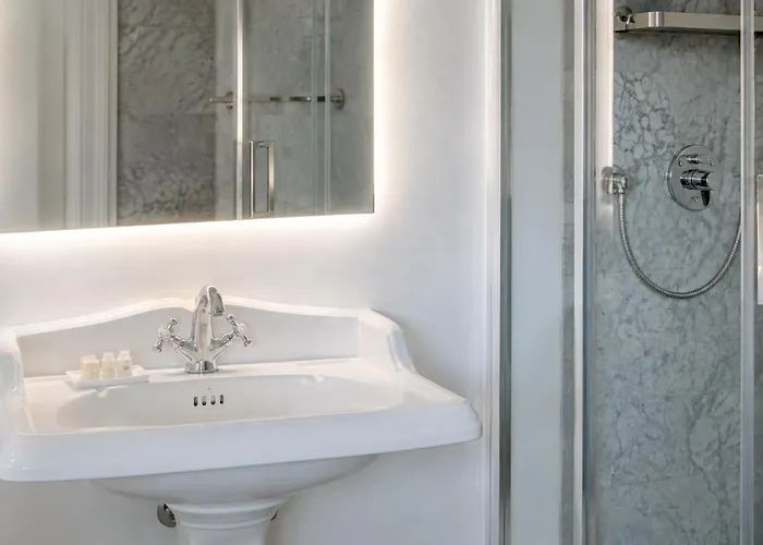 Elegantis Trastevere With Terrace - Comfort In Charming District Appartement *